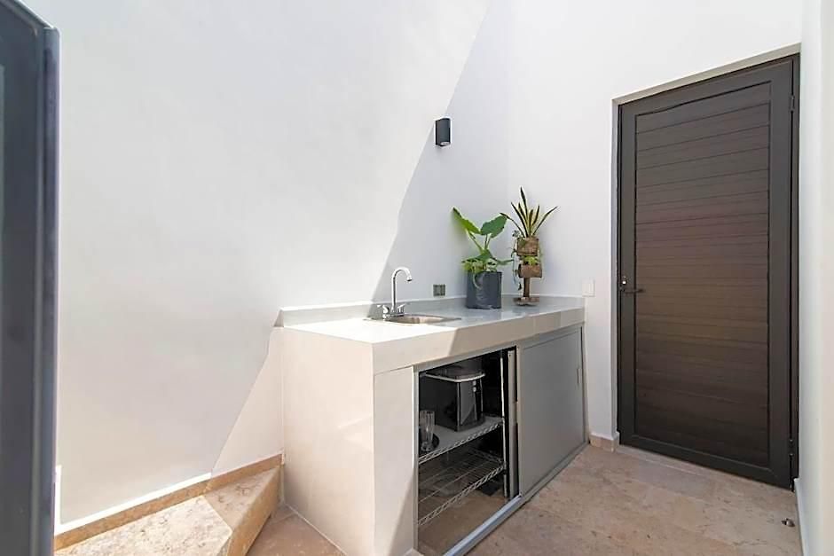 Serenity In The Sky - With Rooftop And Plunge Pool