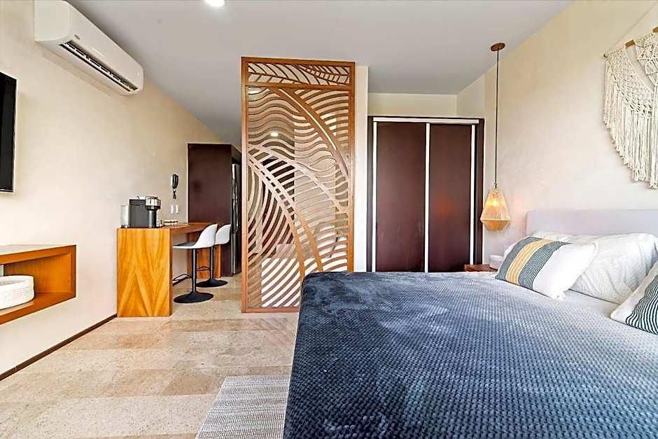 Serenity In The Sky - With Rooftop And Plunge Pool Apartment *