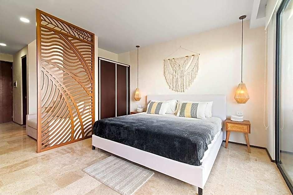 Serenity In The Sky - With Rooftop And Plunge Pool Apartment