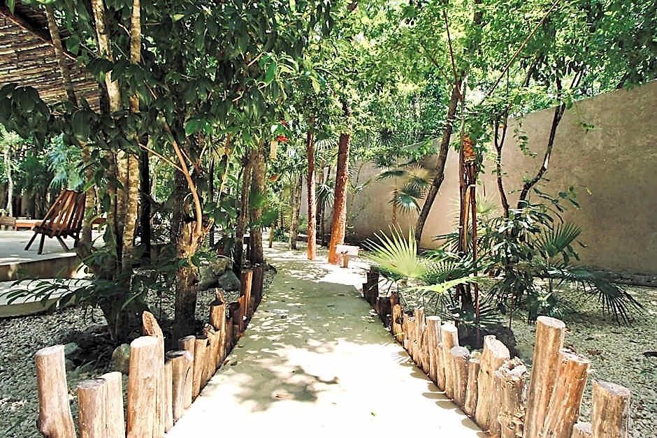 Aldea Xaan Ha Aparthotel