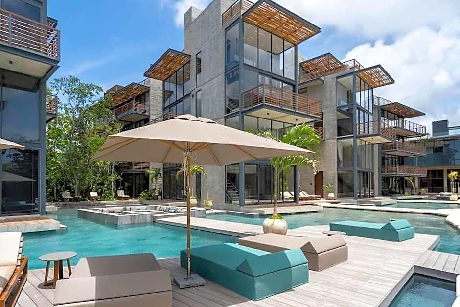 Ideal Location With Cenote Pools Gym Restaurant Holiday home