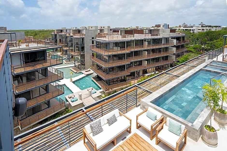 Ideal Location With Cenote Pools Gym Restaurant Holiday home *