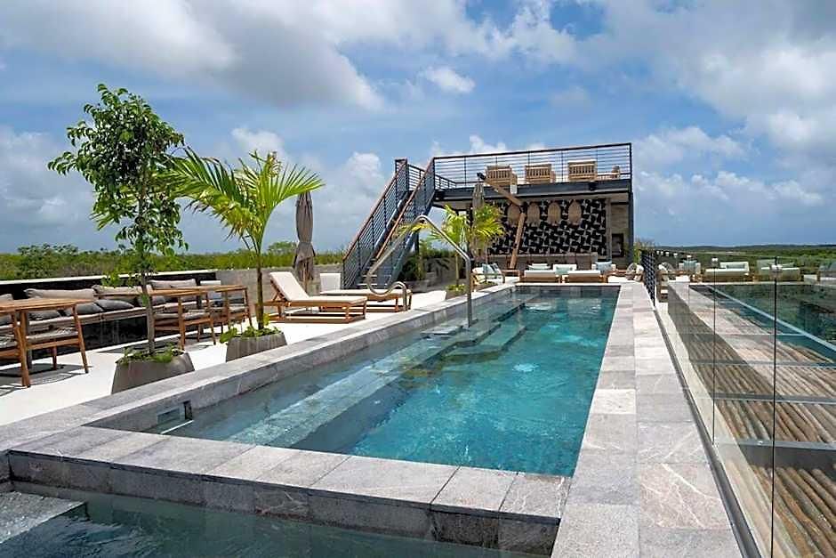 Ideal Location With Cenote Pools Gym Restaurant