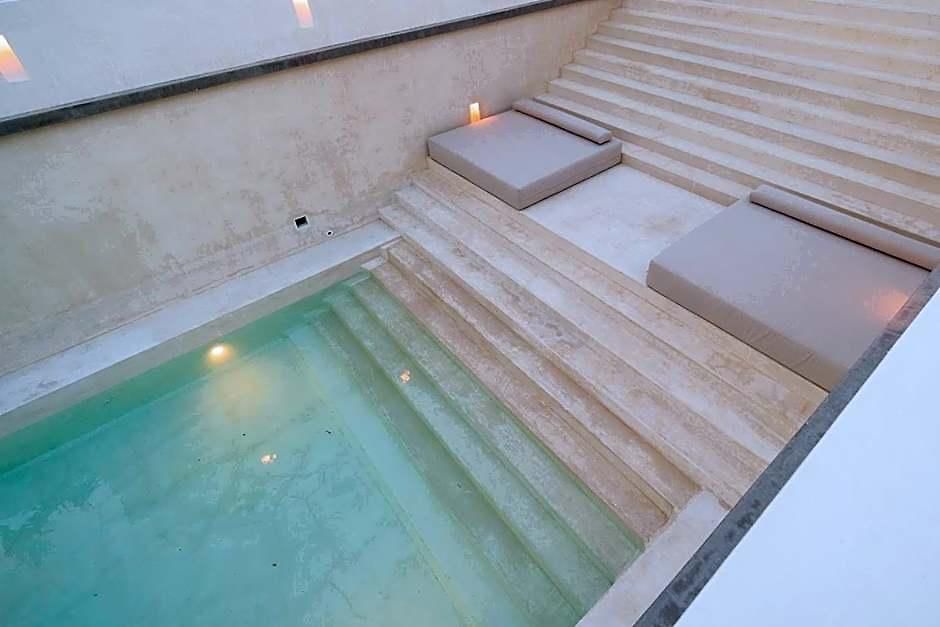 Namas Apartahotel 4*