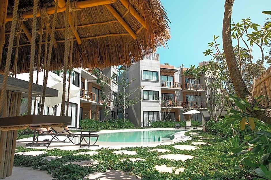 Macondo Aparthotel