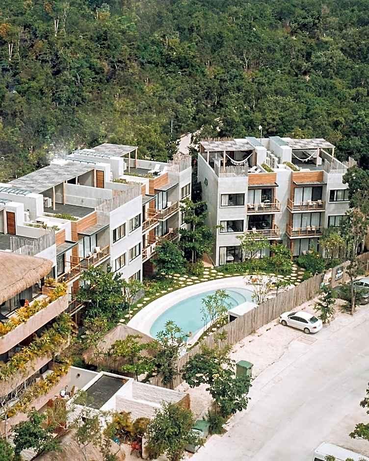 Macondo 4*