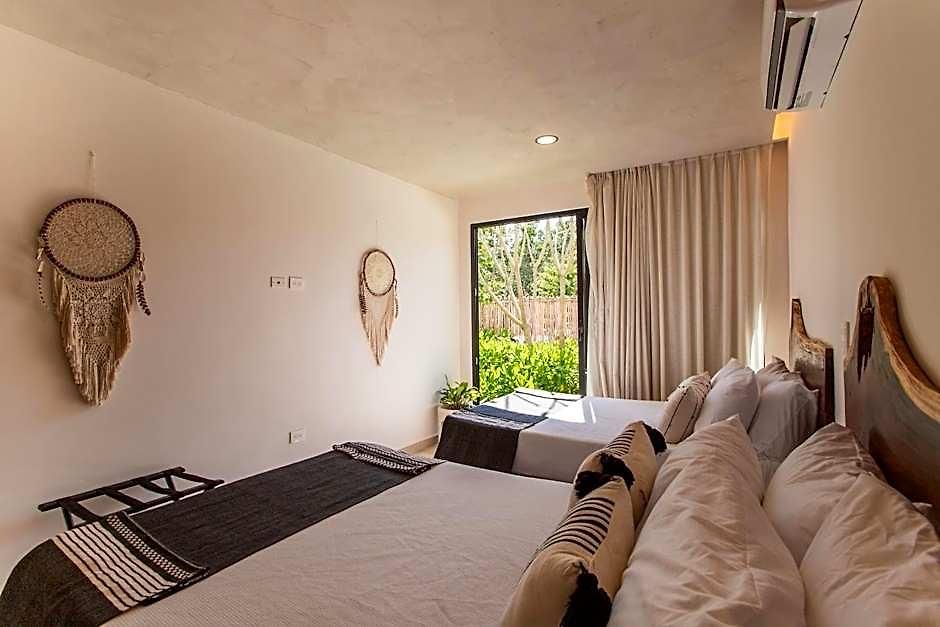 Macondo Aparthotel 4*