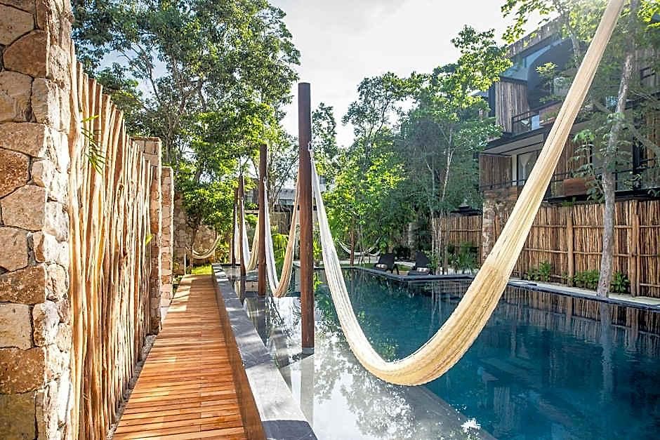 Amaka Calma By Cercana Hotel 4*