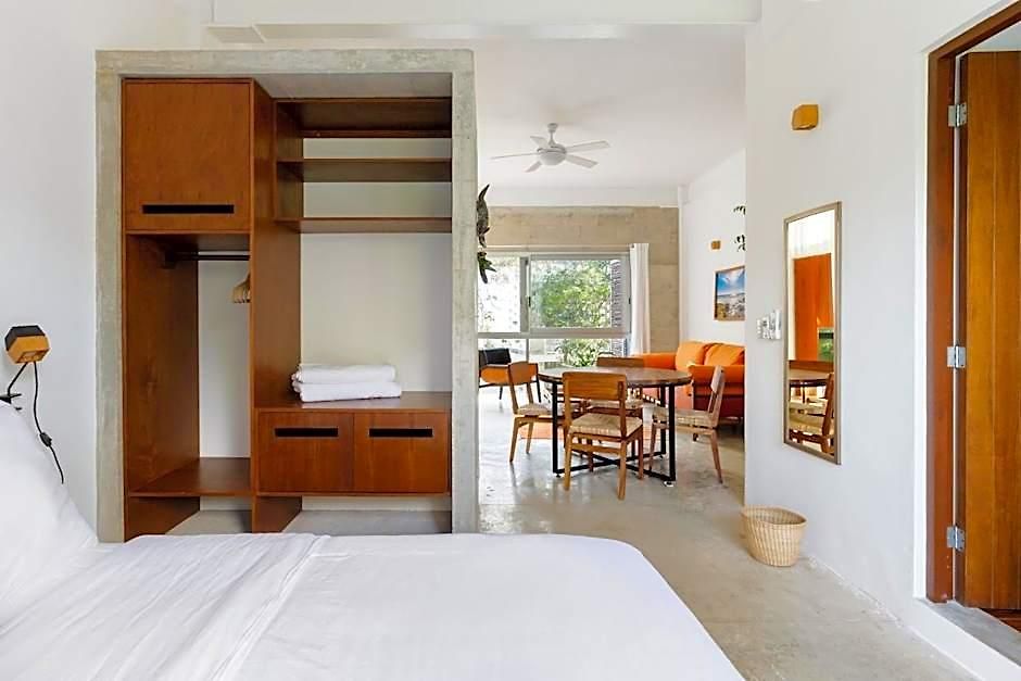Casa De Piedra Apartahotel 4*