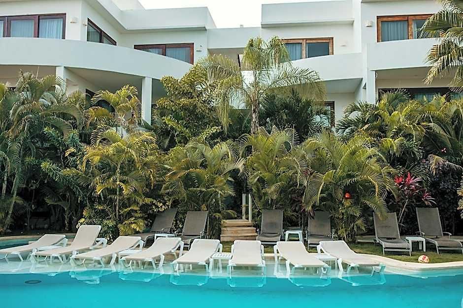 Mak Nuk Village - Clothing Optional 3*