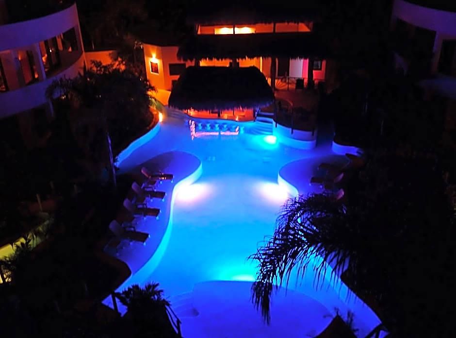 Mak Nuk Village - Clothing Optional Apartahotel