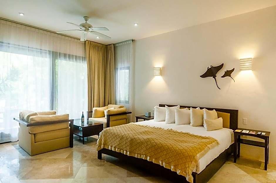 Mak Nuk Village - Clothing Optional Apartahotel