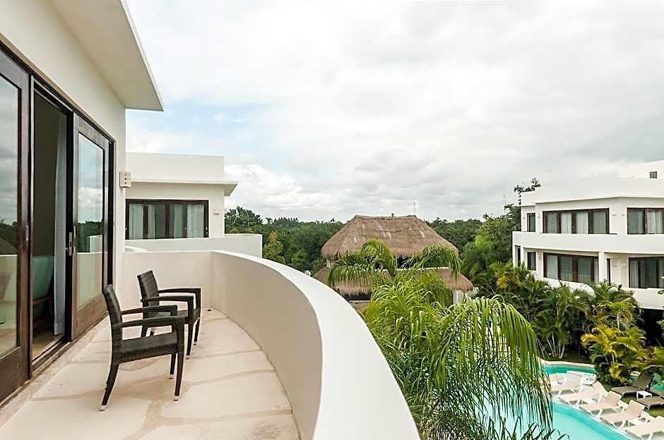 Apartahotel Mak Nuk Village - Clothing Optional