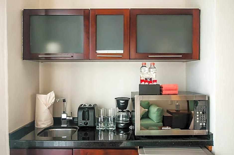 Apartahotel Mak Nuk Village - Clothing Optional 3*