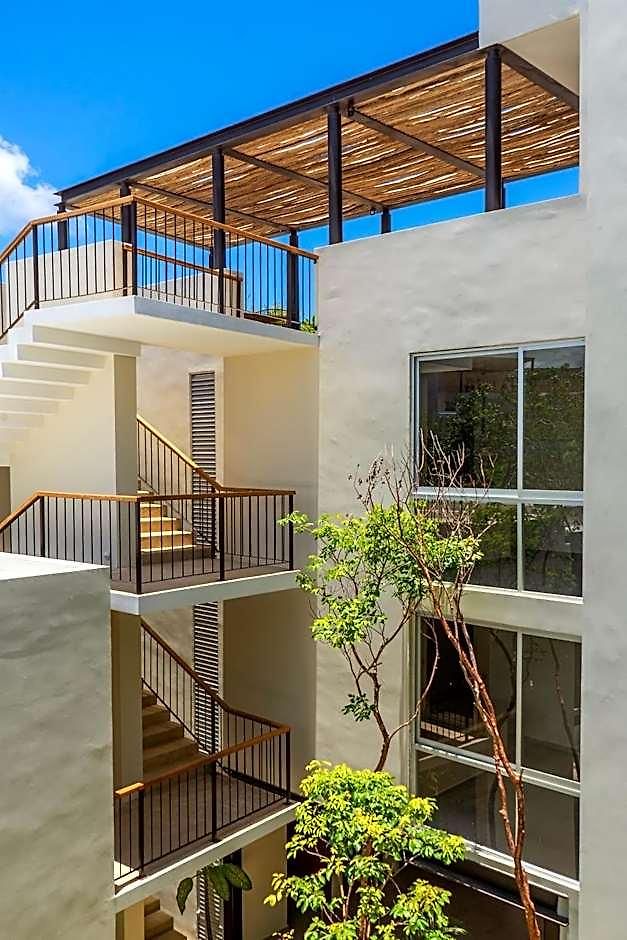 Hotel Chic With Swim-up Pool Access *