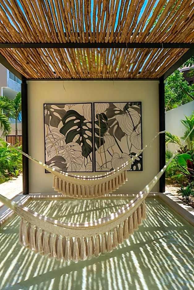 Hotel Chic With Swim-up Pool Access Tulum