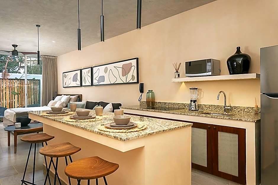 Hotel Chic With Swim-up Pool Access Tulum