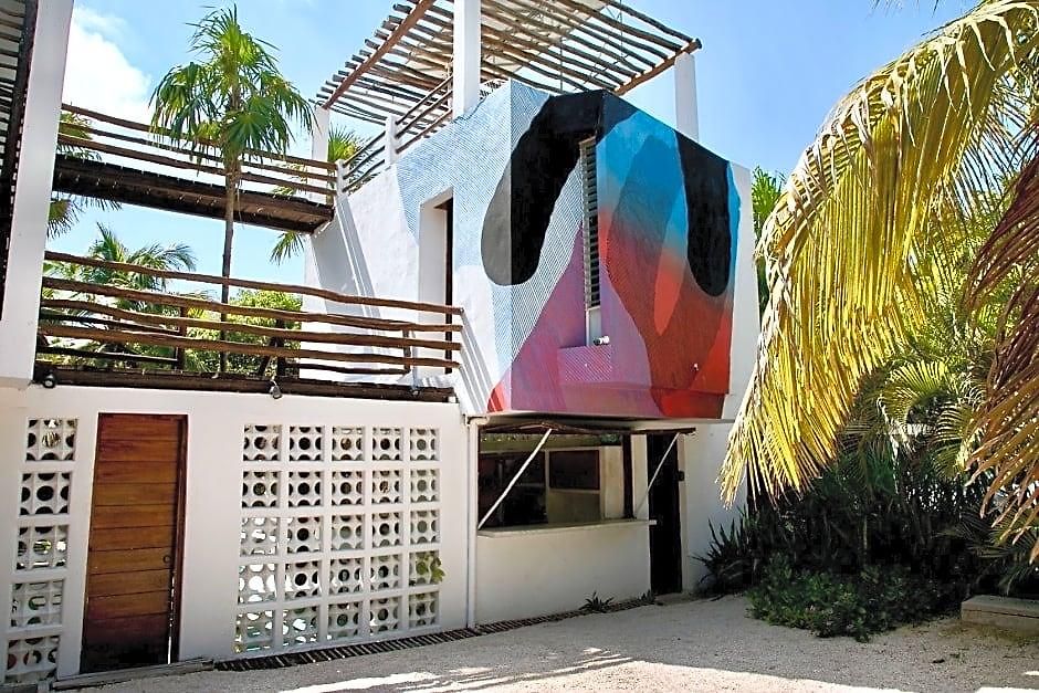 Residencia Gorila 2*
