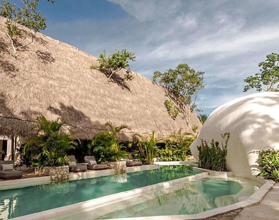 Milam Hotel 5*