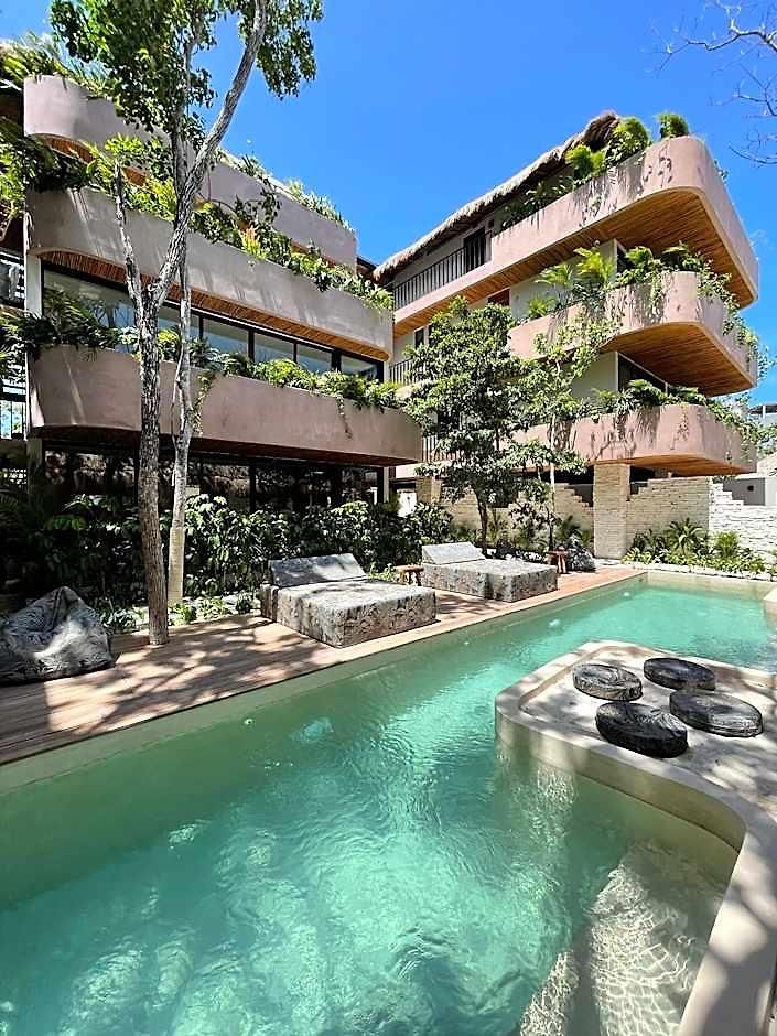 Zereno Boutique Club Access Hotel