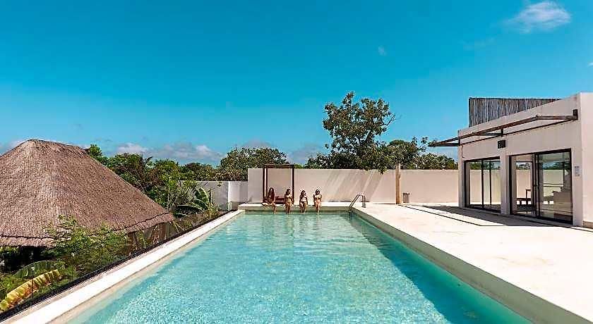 Hotel The Waves By Experience 4*