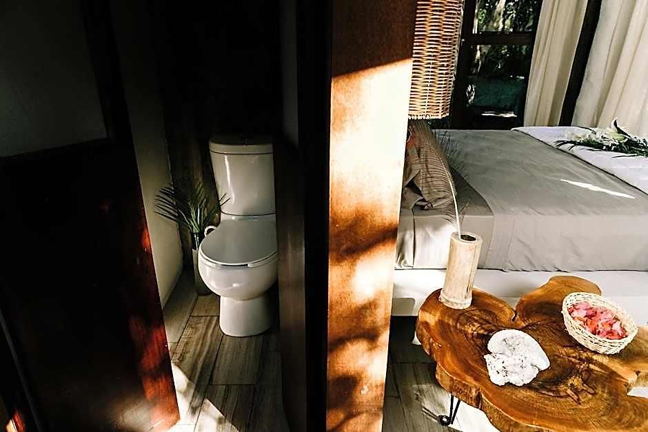 Hotel Mamasan Treehouses & Tulum