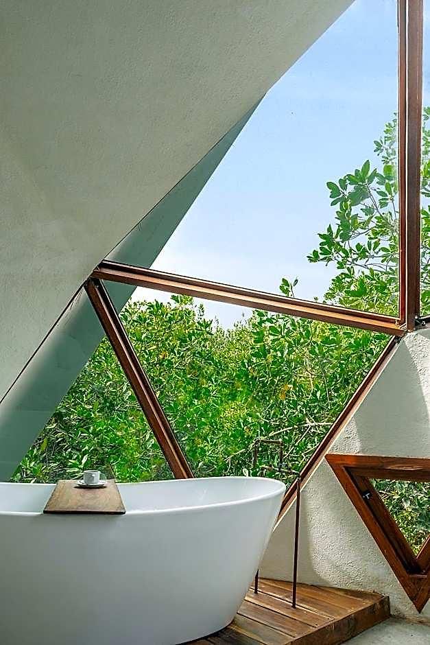 Mamasan Treehouses & Tulum