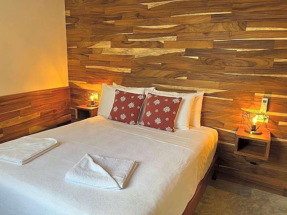 Hotel Little Gem La Veleta 4*