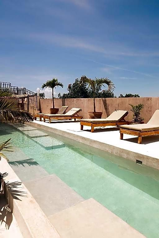 Koos Hotel 3*