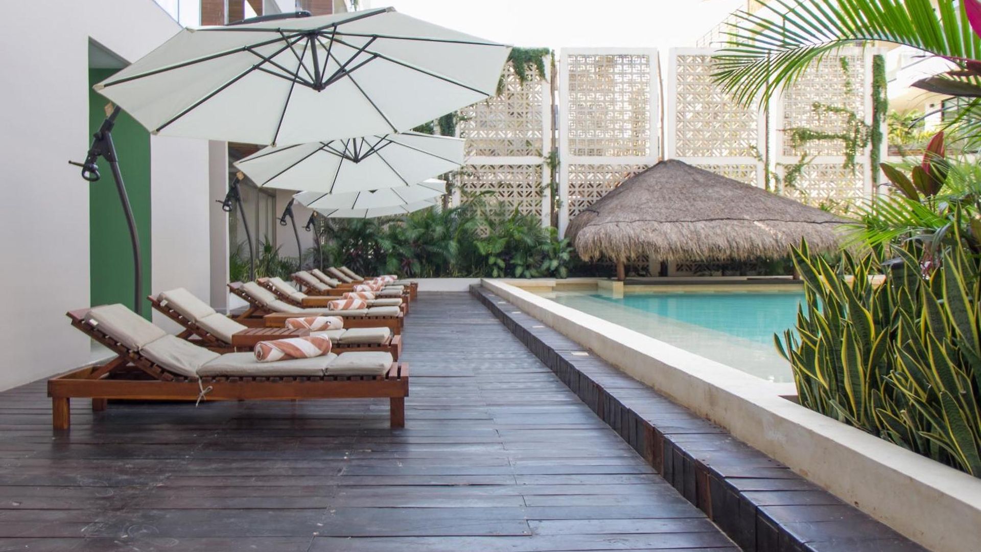 Hotel By Ihg 4*