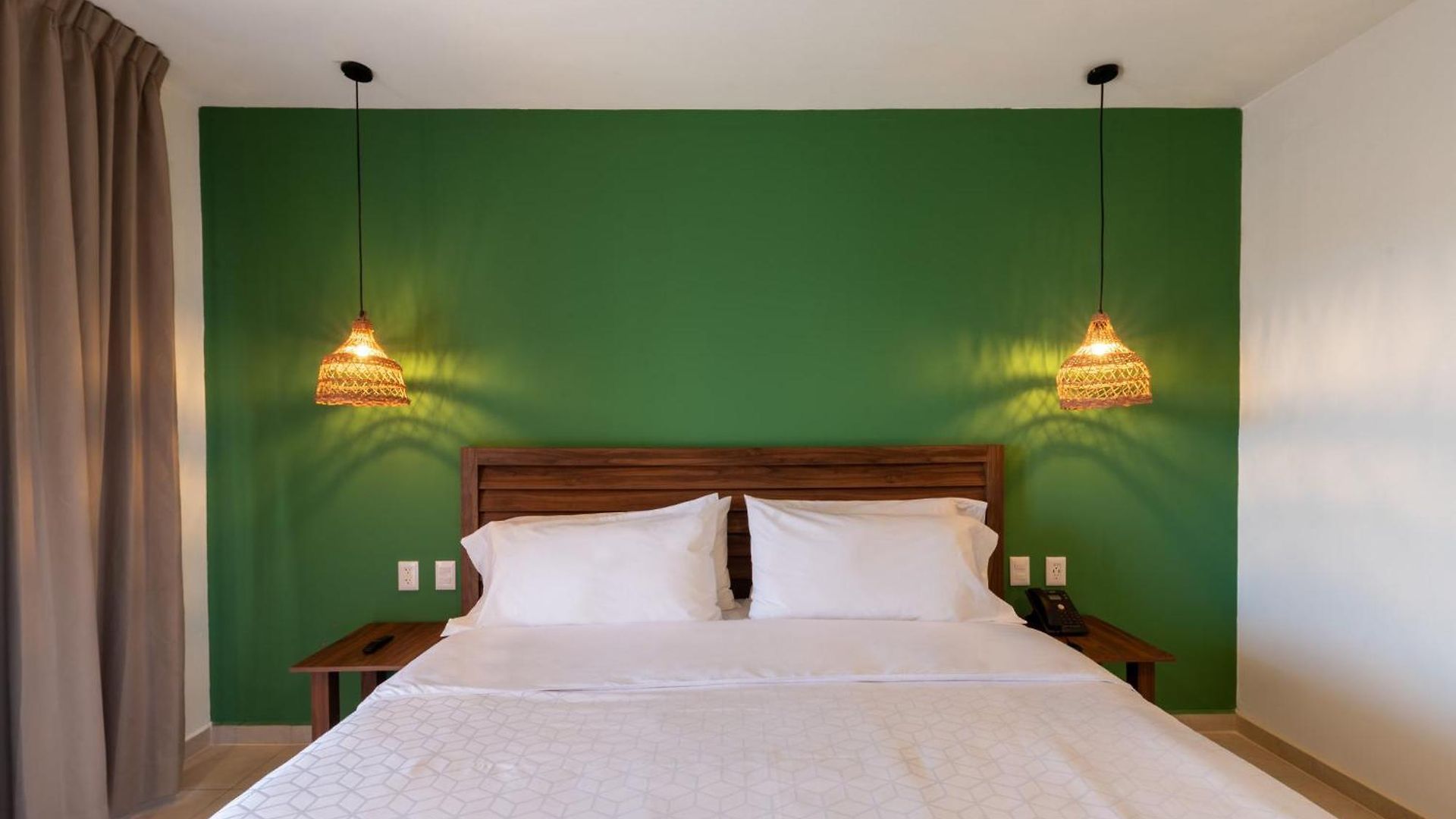 By Ihg Hotel 4*