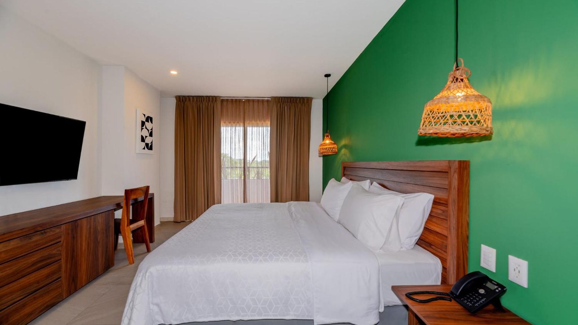 Hotel By Ihg 4*