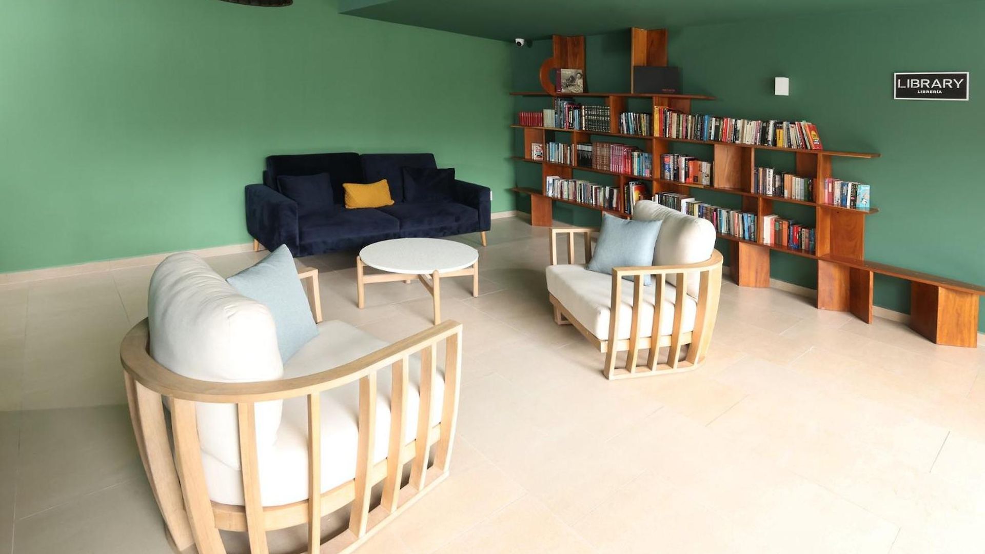 Hotel By Ihg 4*