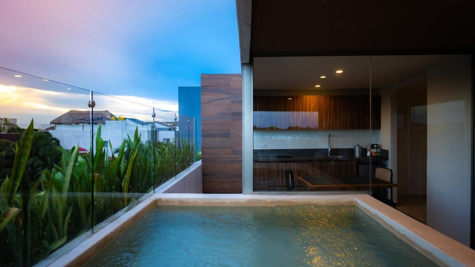 By Ihg Tulum