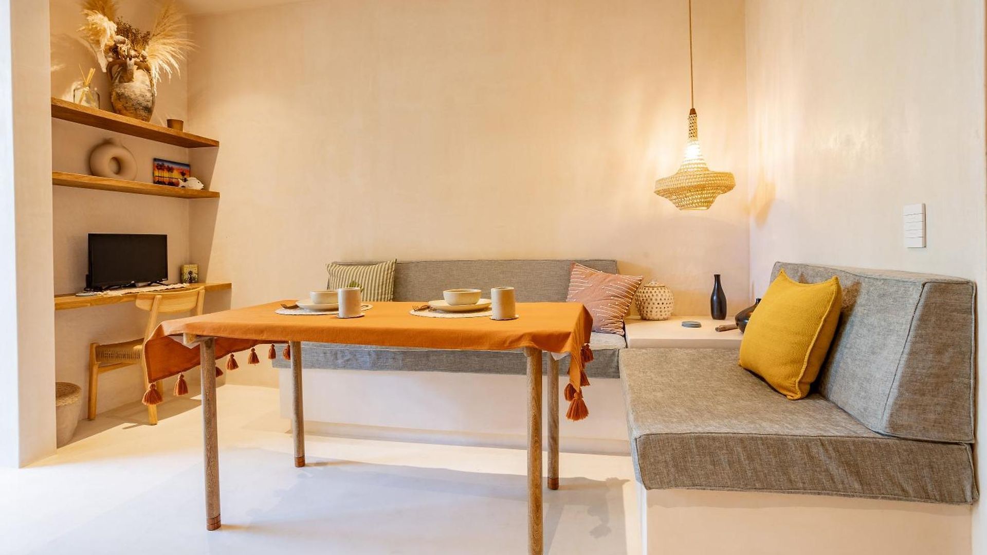Apartment Lavish New Studio-resort Style Complex *