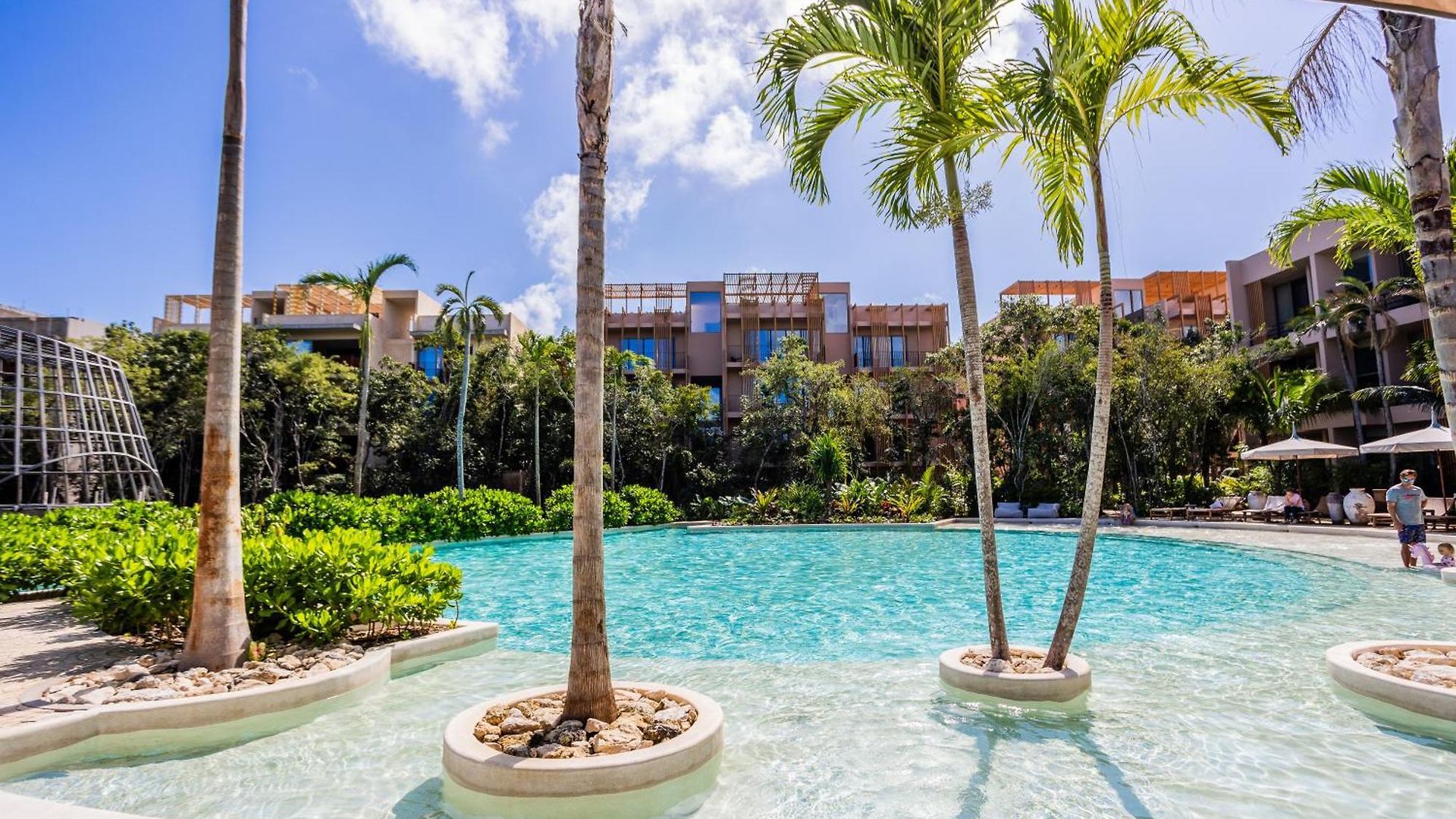 Lavish New Studio-resort Style Complex Apartment
