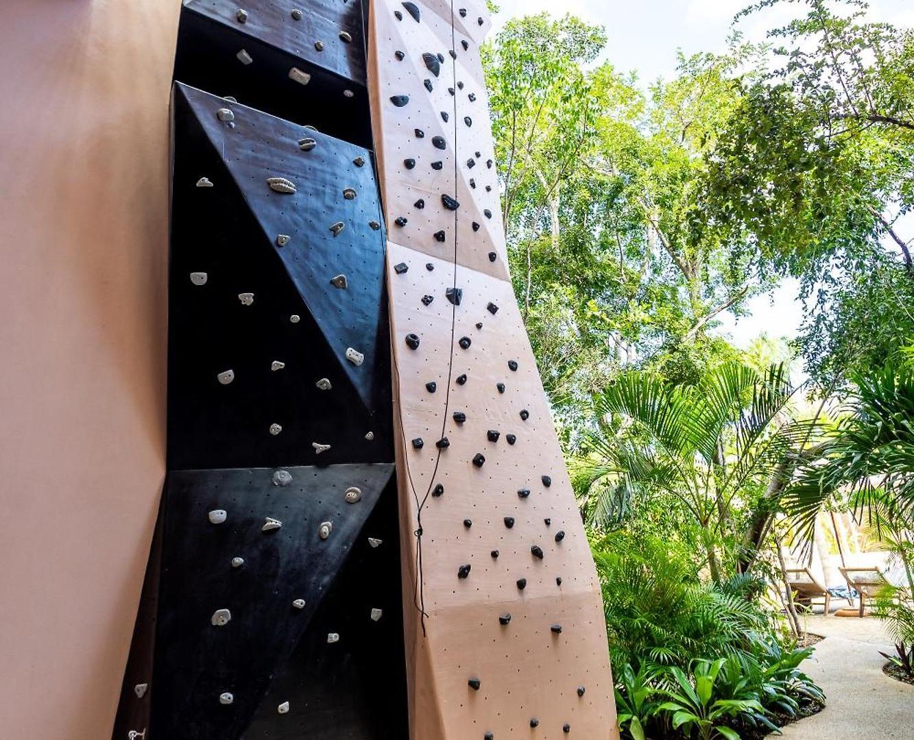 Lavish New Studio-resort Style Complex Apartment
