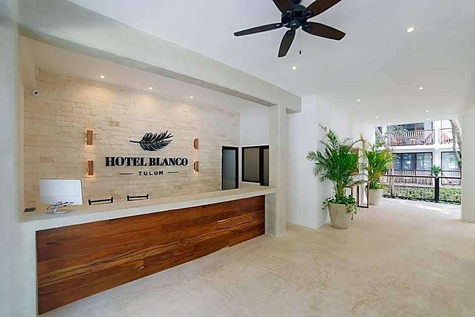Hotel Blanco Adults Only