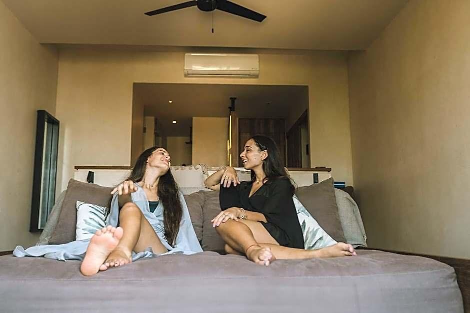 Hotel Casa Agape Boutique Rooftop Pool & Club Access