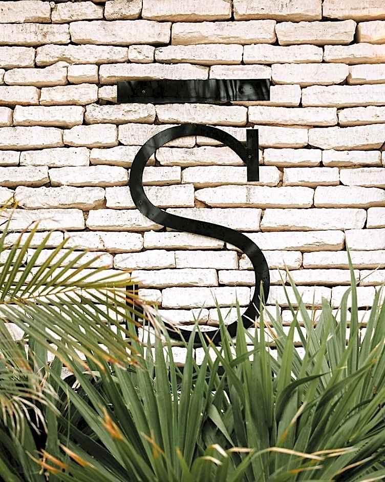 The Strabon Hotel