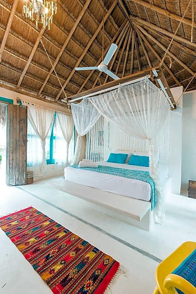 Hotel Cormoran & Cenote