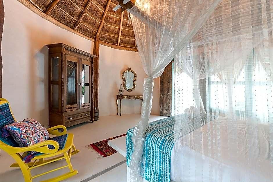 Hotel Cormoran & Cenote