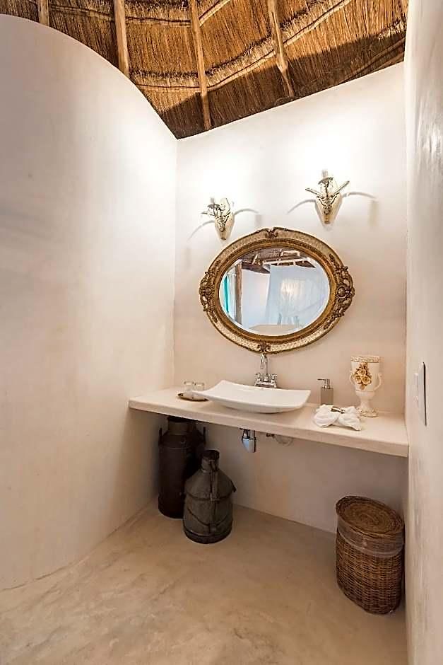 Hotel Cormoran & Cenote Tulum
