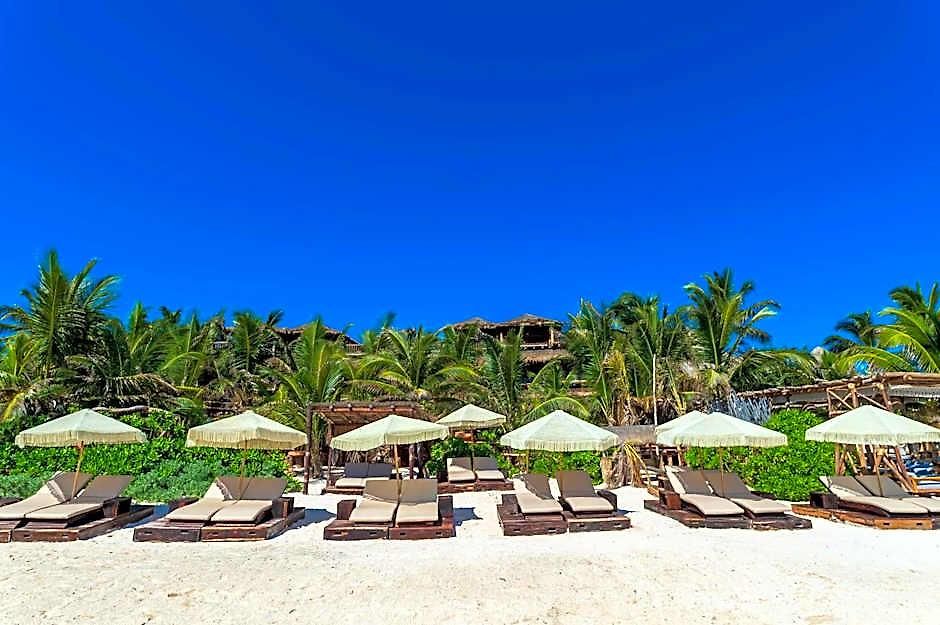 Hotel Kanan & Adults Only Playground 3*