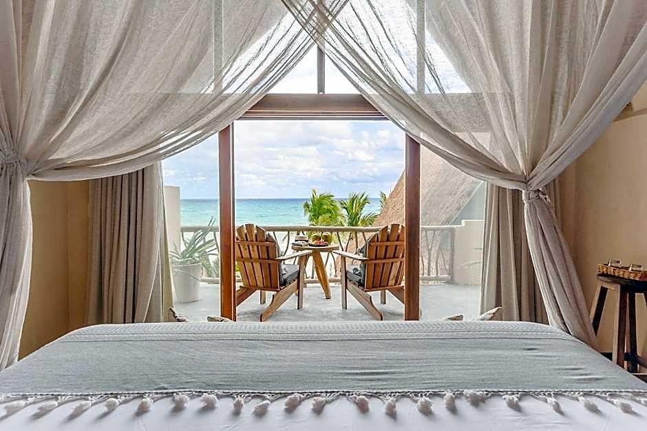 Ahau Beachfront (adults Only)