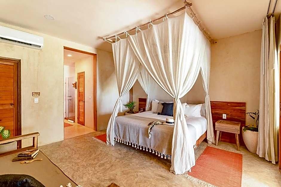Ahau Beachfront (adults Only)