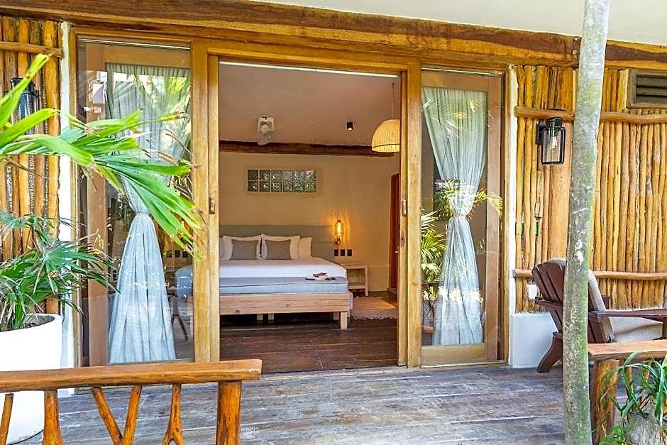 Casa Ganesh Beachfront