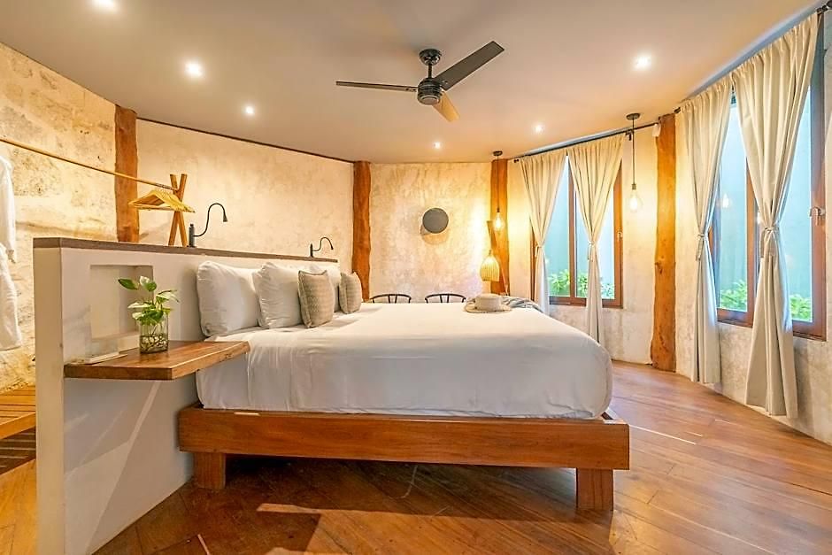 Hotel Casa Ganesh Beachfront