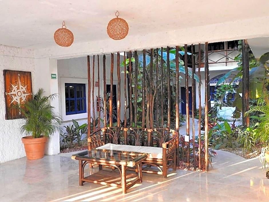 Hotel Luna Maya By Lhmg 2*