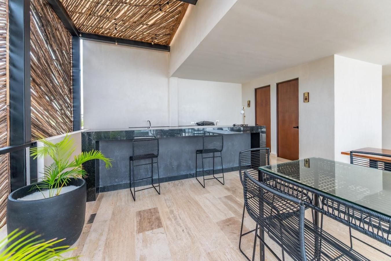 Holiday home Lux 1br With Rooftop Pool, Spa, Gym, Kids Playroom
